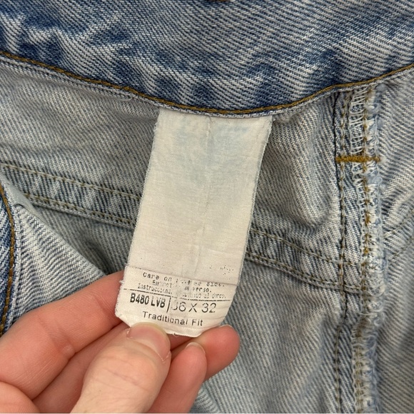 Carhartt Traditional Fit Distressed Light Wash Jeans 36x32 - Picture 13 of 15